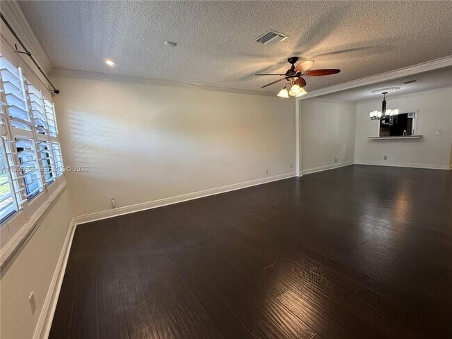 Building Photo - 3015 SW 20th Terrace