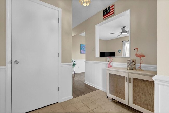 Building Photo - 1714 Old Folkstone Rd