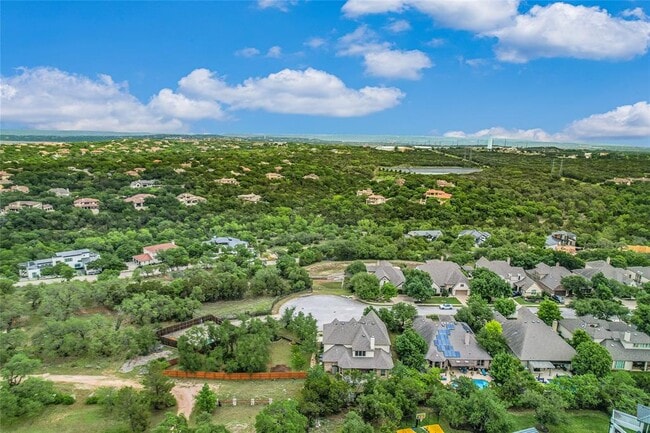 Building Photo - 223 Lake Como Dr
