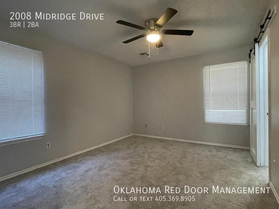 Building Photo - 2008 Midridge Dr