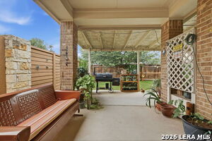 Building Photo - 12049 White River Dr