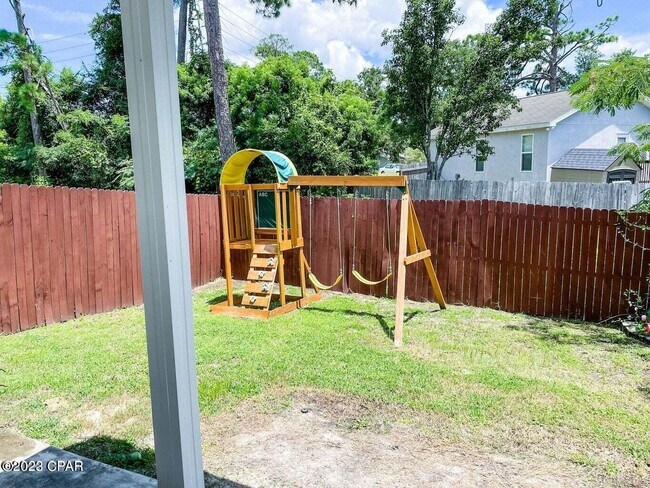 Building Photo - 2417 Causeway Manor Ct