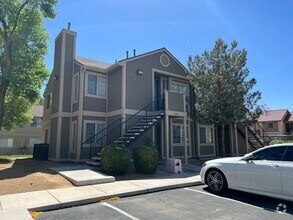 Building Photo - Perfect 2 Bedroom/1 Bathroom