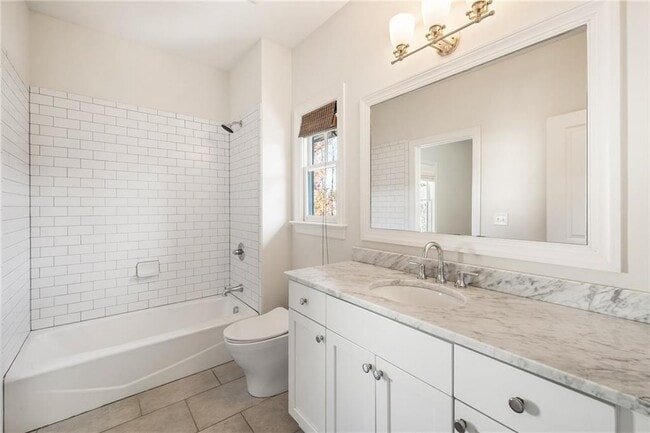 Building Photo - 2350 Melina Pl