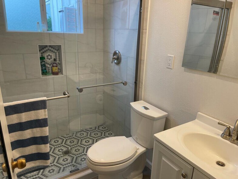 Bathroom - 9211 Fermi Ave