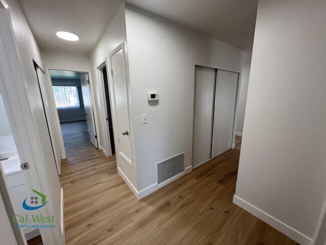 Building Photo - 3023 Plumstead Way
