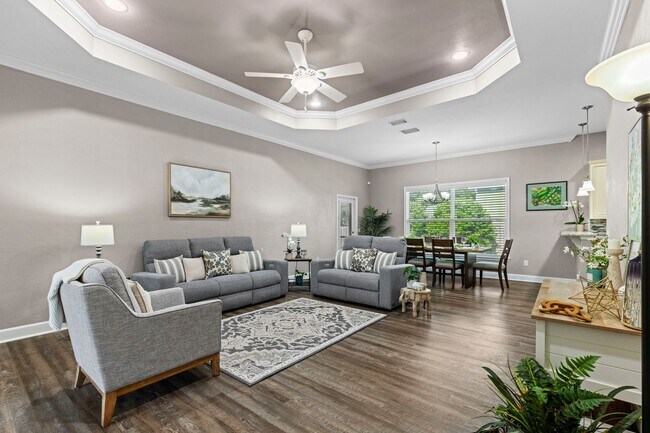 Building Photo - RARE TO FIND !!! TWO ENSUITE MASTER BEDROO...