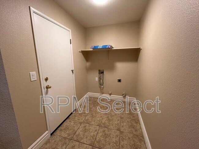 Building Photo - 10862 Wethersfield Dr
