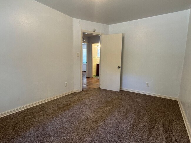 Building Photo - 2137 NW Denver Ave