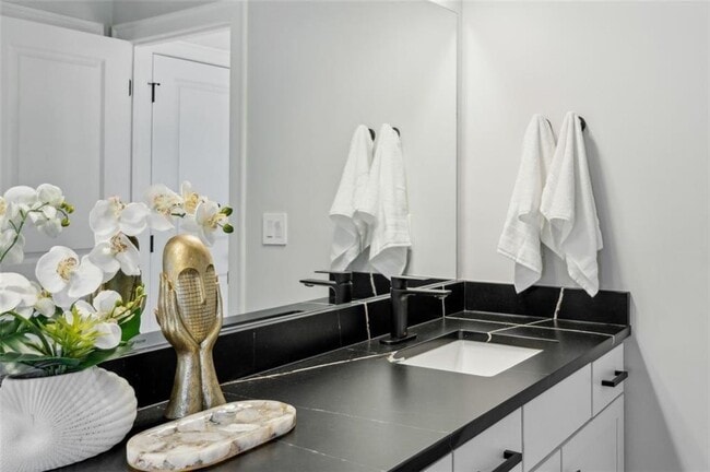 Building Photo - 2090 Emmet Pk Ln