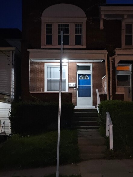 front - 313 Stratmore St