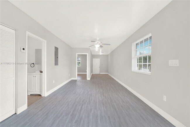 Building Photo - 10410 NW 28th Ave