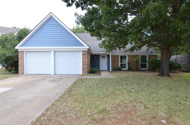 Primary Photo - 3806 Pine Ct