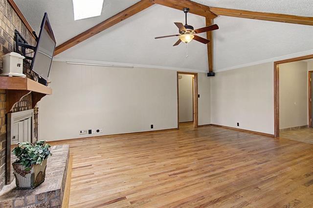 Building Photo - 604 Baker Dr