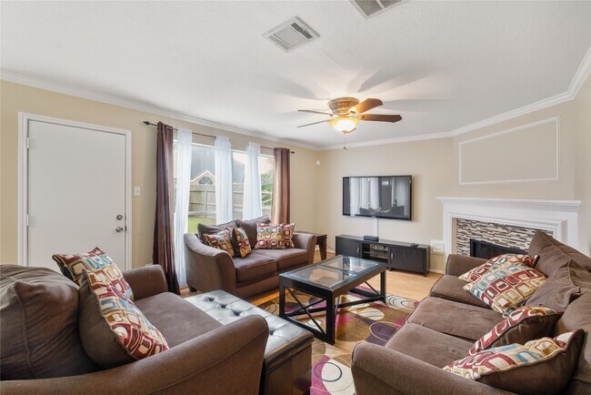 Building Photo - 2019 Whirlaway Dr