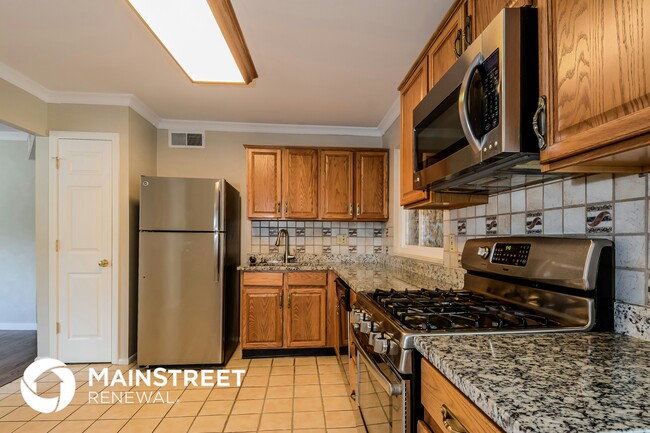 Building Photo - 1688 Boardwalk Ave