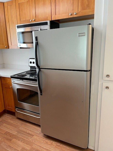 Building Photo - Westwood Apartments