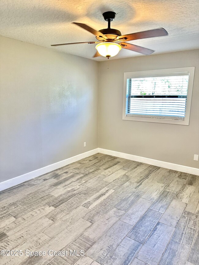 Building Photo - 918 Bluewater Dr