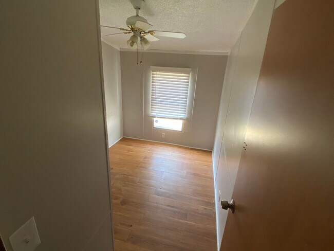 Building Photo - Black Creek Living 2