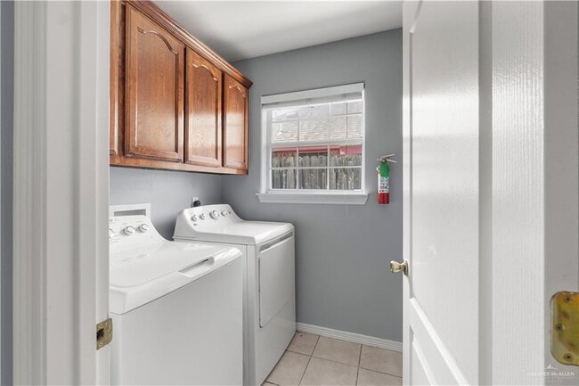 Building Photo - 705 O Hare Dr