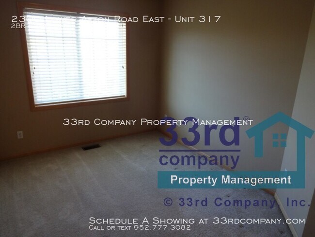 Building Photo - Welcome to this beautiful end unit town ho...