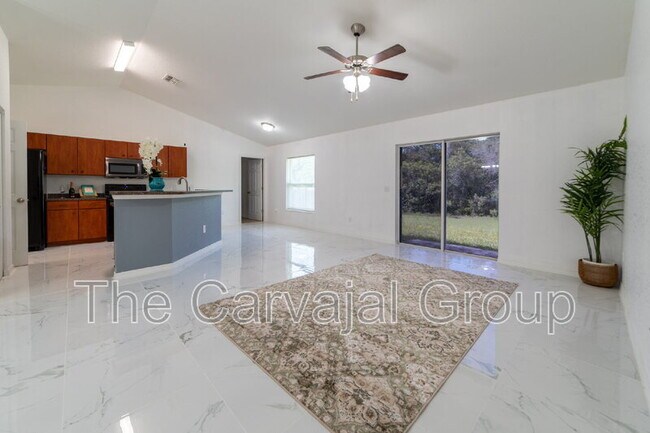 Building Photo - 5107 SW 165th St Rd
