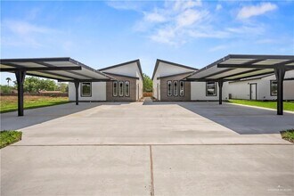 Building Photo - 17 S Michigan St