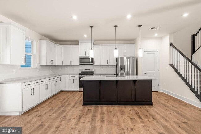 Building Photo - 383 Scranton Ln