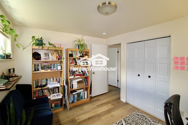 Building Photo - 1405 Abilene Dr