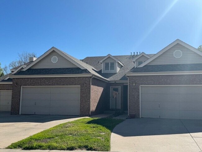 Building Photo - 1025 49th Ave Ct