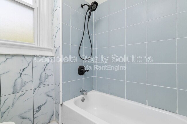 Building Photo - 5866 Etzel Ave