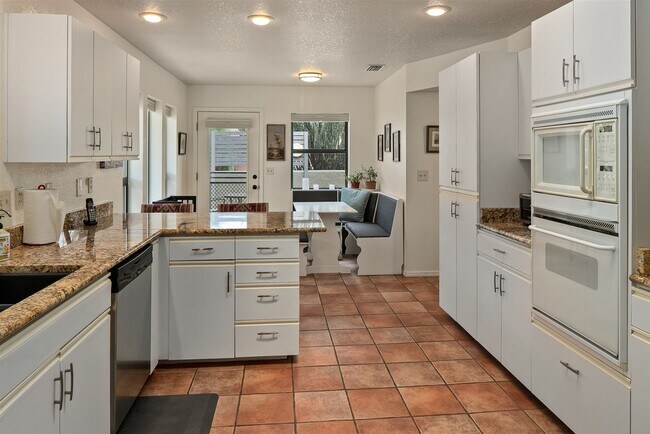 Building Photo - 155 Beaver Creek Dr