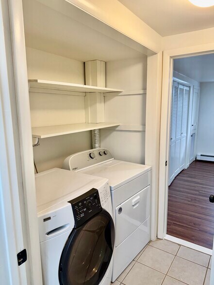 Building Photo - 59 Longdale Rd