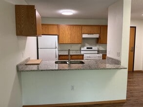 Building Photo - 1901 Desoto St