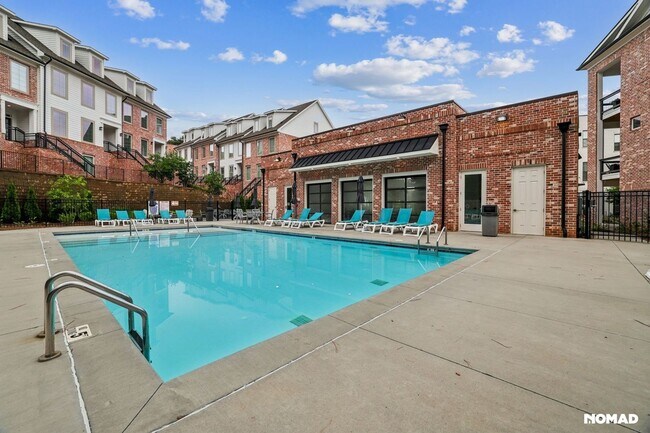 Building Photo - Stunning 4BR Townhome in Alpharetta
