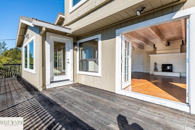 Building Photo - Oceanview Mountain Retreat Home On 3+ Acres