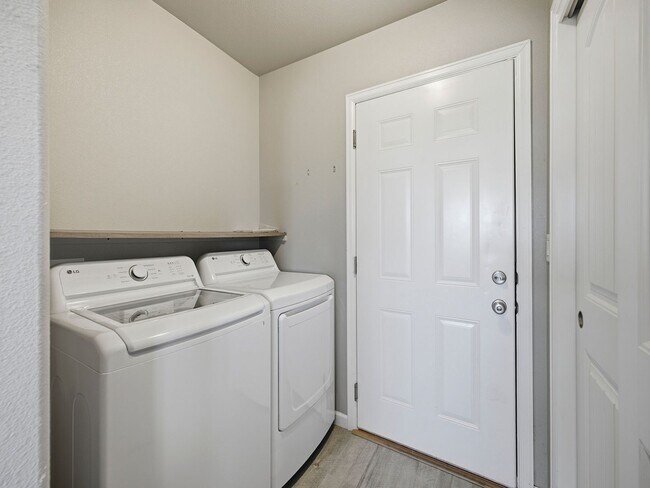 Building Photo - Modern Cheyenne Convenience | 3 Bed Home with Bonus Living Space Near Downtown & I-25