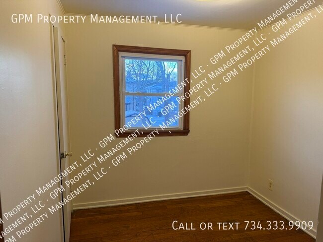 Building Photo - 32155 Genessee St