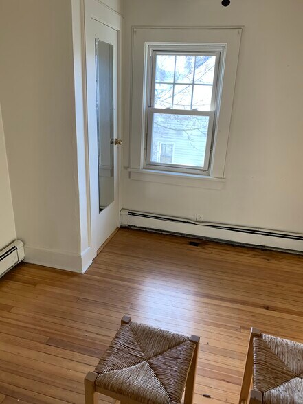 Building Photo - 142 Washington St