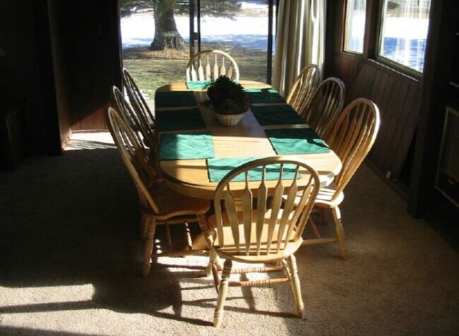 Building Photo - Unique open design,wood beams in all rooms-Very cheery and cozy. Newly remodeled, and newly furni...