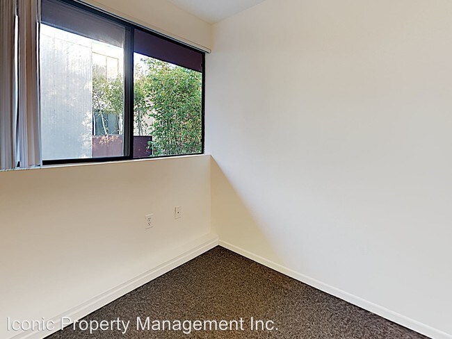 Building Photo - 1945 B St