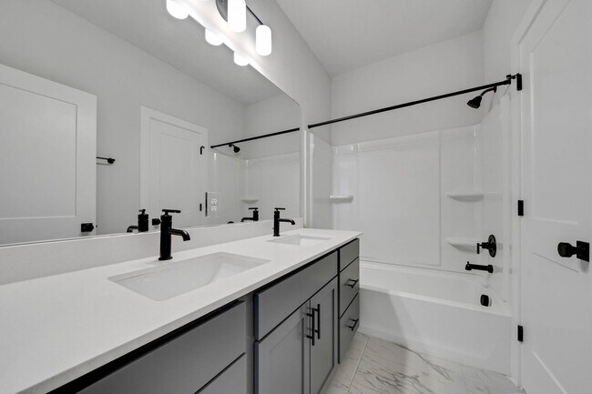 Building Photo - Luxury Living! Beautiful New Construction ...