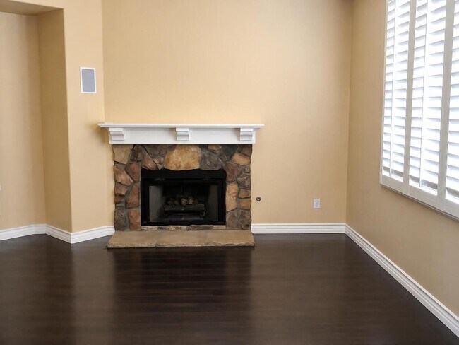 Building Photo - 1611 Cajon Rd