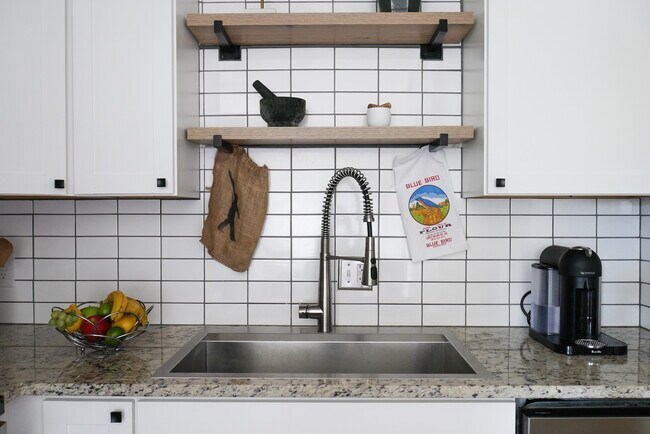 9-inch deep commercial sink - 6800 E Tennessee Ave