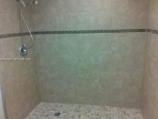 Building Photo - 4850 SW 63rd Terrace