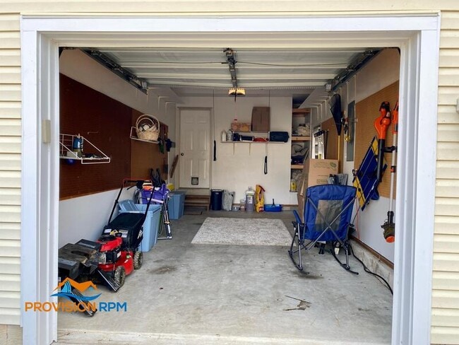 Building Photo - 106 Hanson Ct