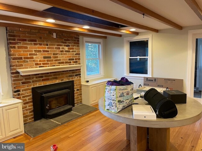 Building Photo - 6270 Davis Rd