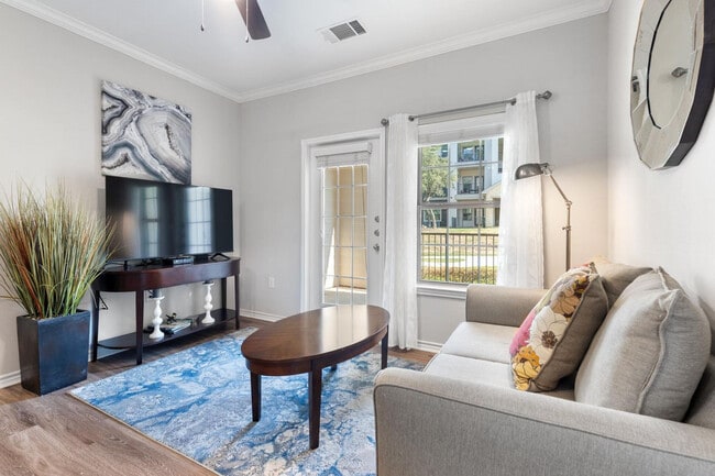 Building Photo - 5511 Pecan Spgs Rd