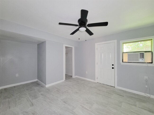 Building Photo - 5103 Karu Dr
