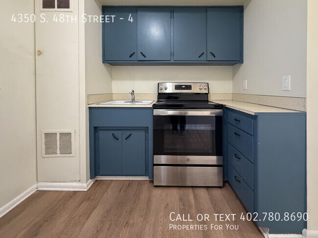 Building Photo - 4350 S 48th St